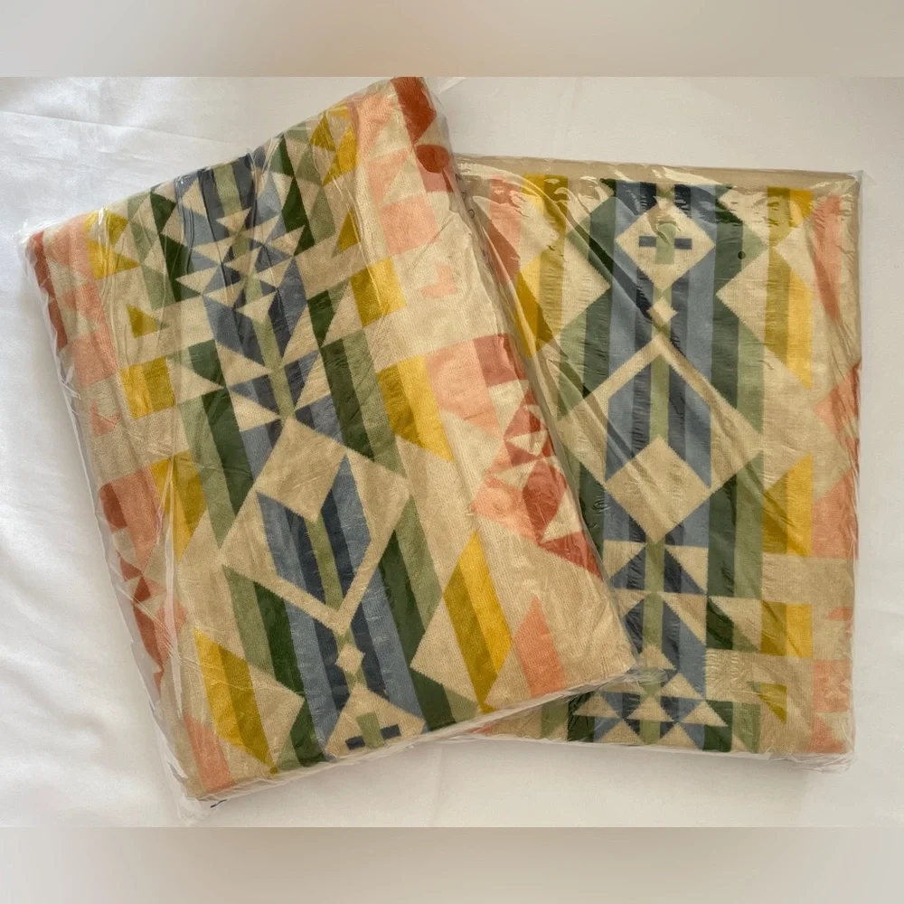 NWT Pendleton Jacquard Spa Towel Opal Springs Beach Pool XL 40x70 Oversized